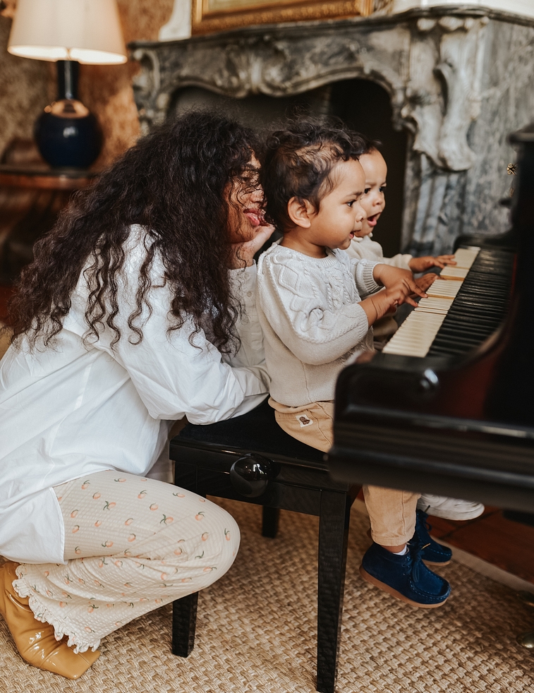 IDA Crisp Sheets Motherhood shoot LR 31