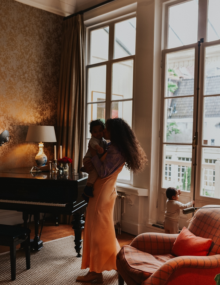 IDA Crisp Sheets Motherhood shoot LR 74